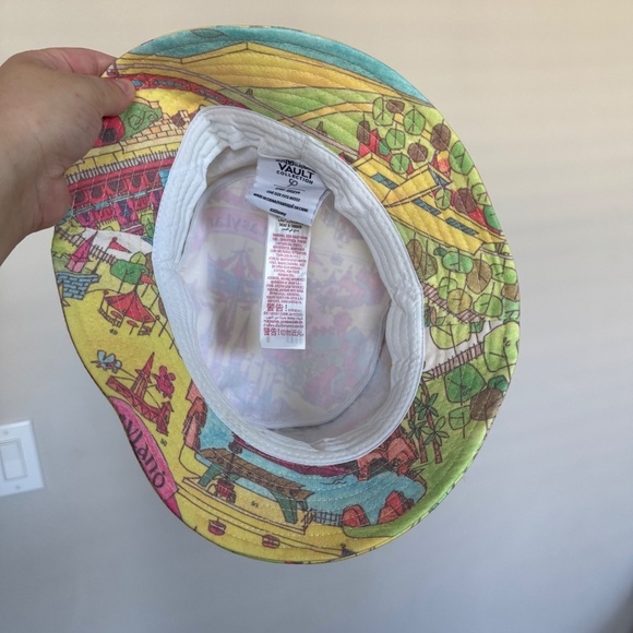 Disney Vault Collection Mickey Mouse Walt Disney World Map Bucket Hat - Picture 5 of 6